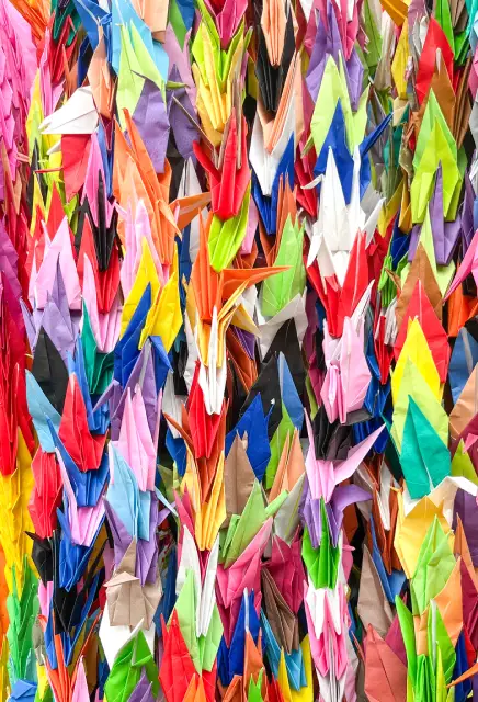 Les grues en origami des senbazuru