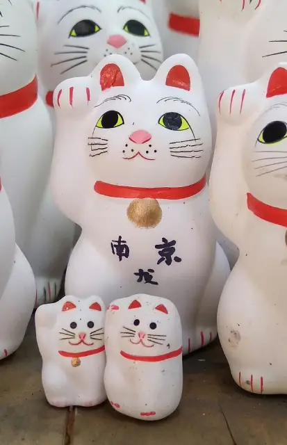 Maneki neko au temple Gōtokuji à Tokyo